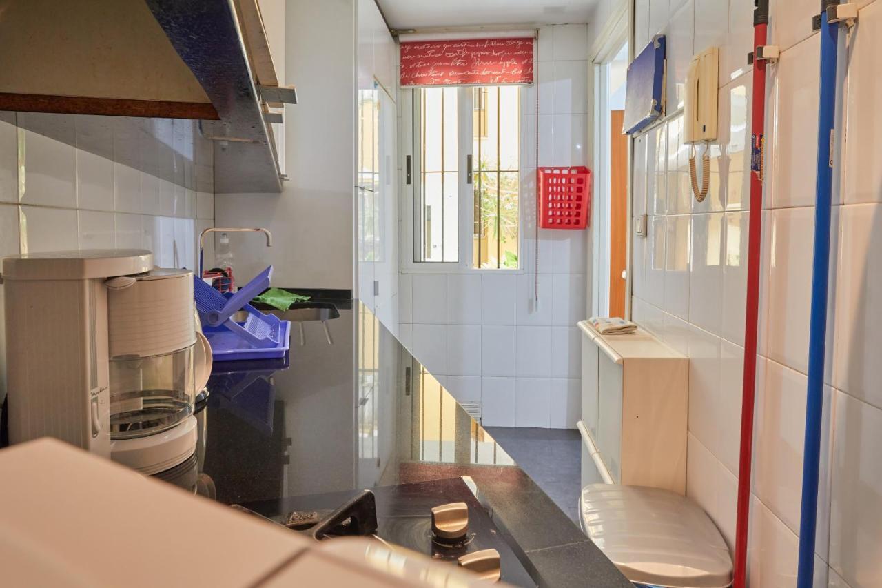 Two Bedrooms Leonor Davalos 2 Sevilla Bagian luar foto