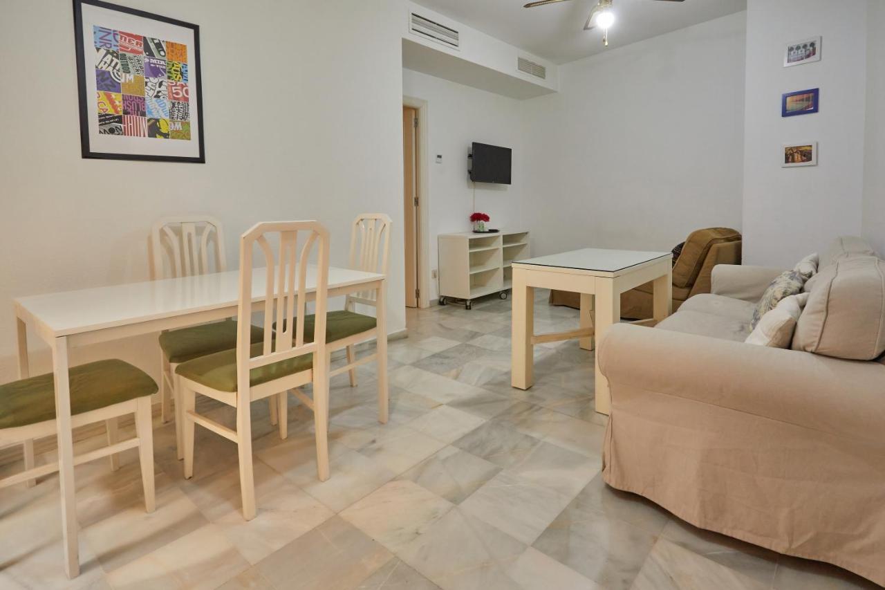 Two Bedrooms Leonor Davalos 2 Sevilla Bagian luar foto