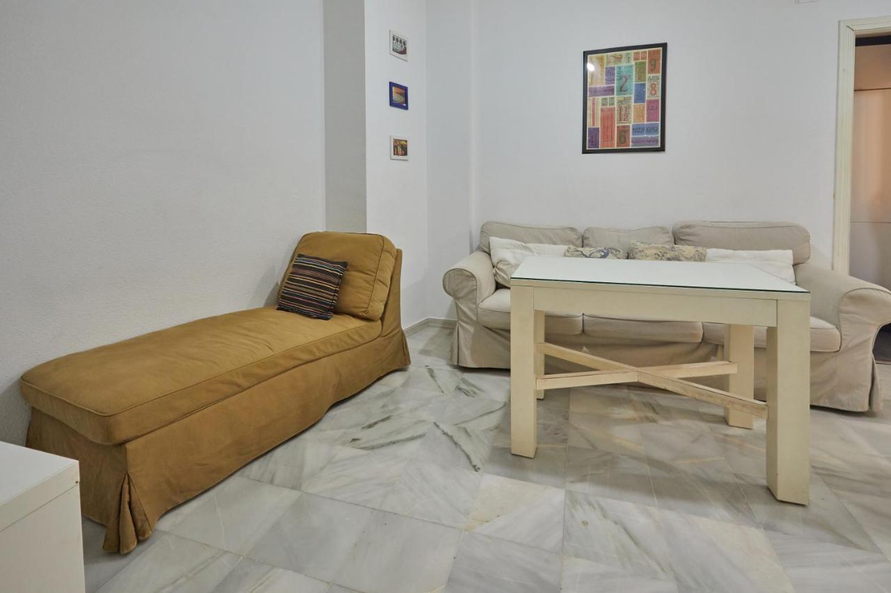 Two Bedrooms Leonor Davalos 2 Sevilla Bagian luar foto
